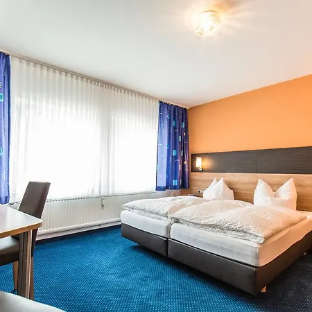 Hotel & Reitsportzentrum Kreuth Heideck Buitenkant foto