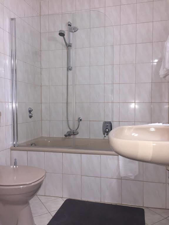 & Reitsportzentrum Kreuth Gasthuis 2*